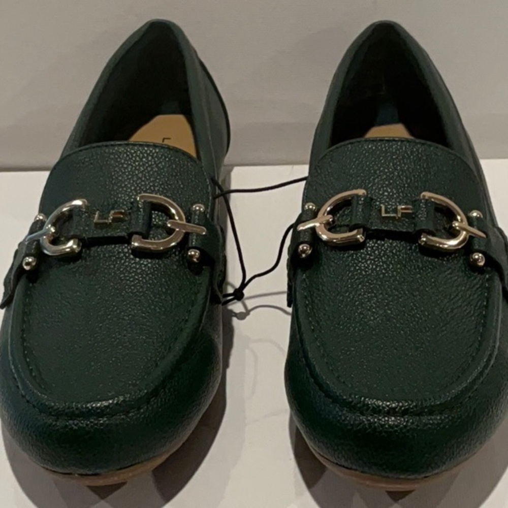 NWT London Fog Hunter Green Marial Flats with Goldtone Horse Bit.